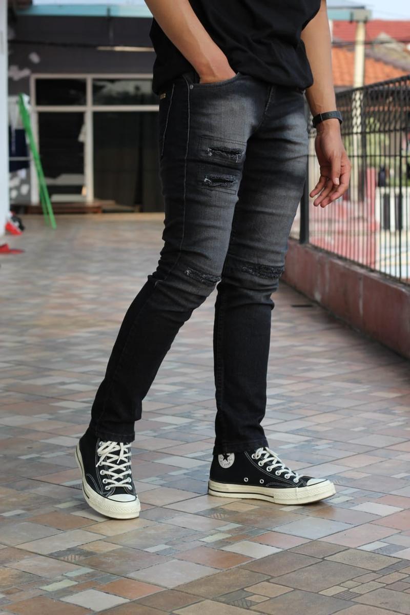 Product Introduction of celana jeans panjang hitam sobek distro slimfit Pria Denim Skinny Hitam 3