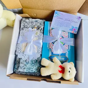 Hampers hijab Lengkap Kado cewek hijab Alquran boneka bingkisan guru