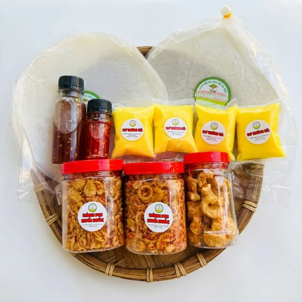 [ COMBO 109k ] Đồ Ăn Vặt Snack Food Bánh tráng phơi sương, hành phi muối ruốc   , hủ tóp mỡ kèm chai sốt tắc, ớt rim, bo 3 chai