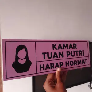 Hiasan Dinding Kata-Kata Nyleneh PINK KAMAR TUAN PUTRI, HARAP HORMAT ! - KreasiaART