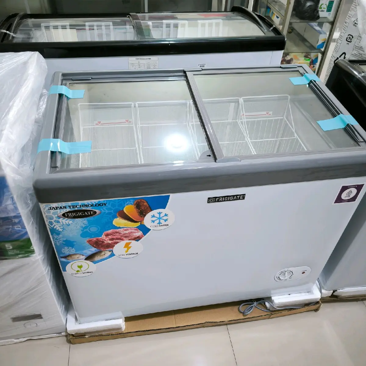 Freezer Sliding FRIGIGATE 210 SDF untuk Makanan Beku - Storage