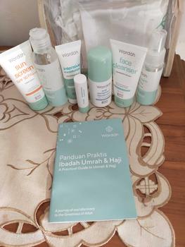 Product Review of Wardah Umrah & Hajj Package - Paket Haji dan Umroh - Hair and Body Wash, Face Cleanser, Sunscreen SPF 50 PA+++ , Anti Perspirant Deodorant, Moisturizer, Lip Treatment Balm, ZamZam Water Spray from S**i R**i 2