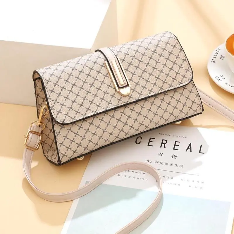 Nionbagshop Tas Selempang Wanita Slingbag bahan kulit CR7828
