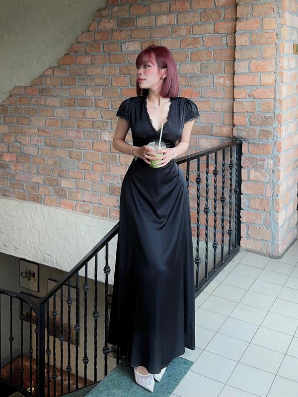 ĐẦM LỤA CỔ V PHỐI REN , hàng may 2 lớp, lụa mềm mịn , form dài tôn dáng, có size sml ( 7449 )