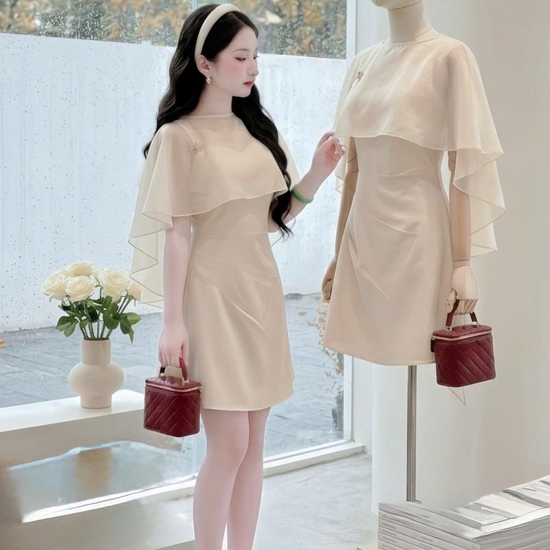 Váy liền B102 dáng ngắn dự tiệc 2 dây kèm choàng (có mút + charm)