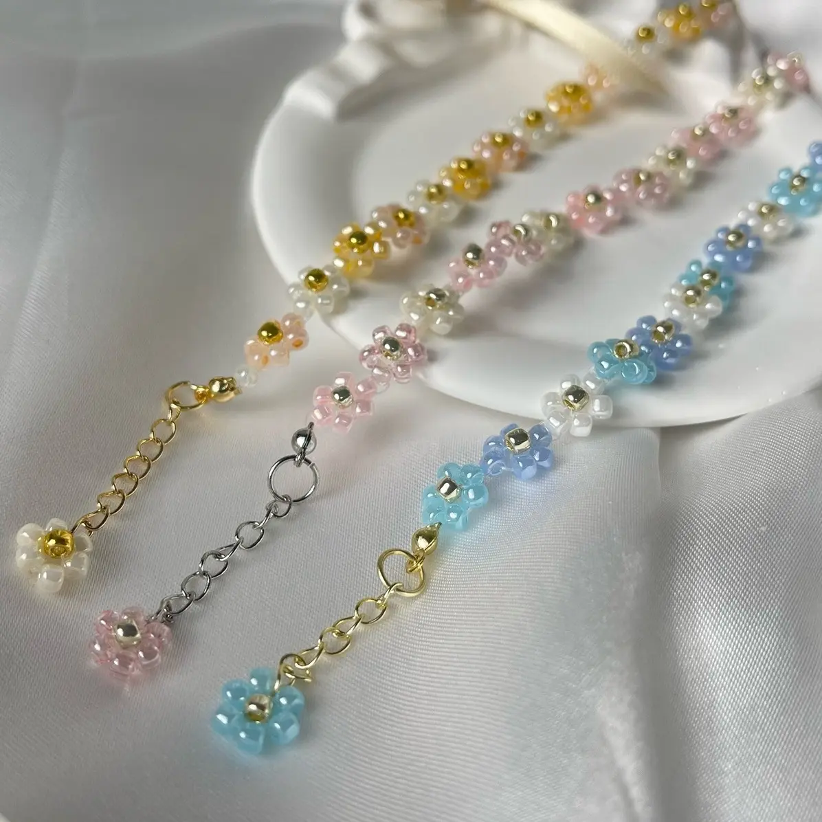 Aria Daisies Bracelet by JUERIE handmade jewelry
