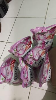 Product Review of [Special Creator] Biore 800ml Pouch Refill Sixpack - Sabun Mandi Cair from f**i 1