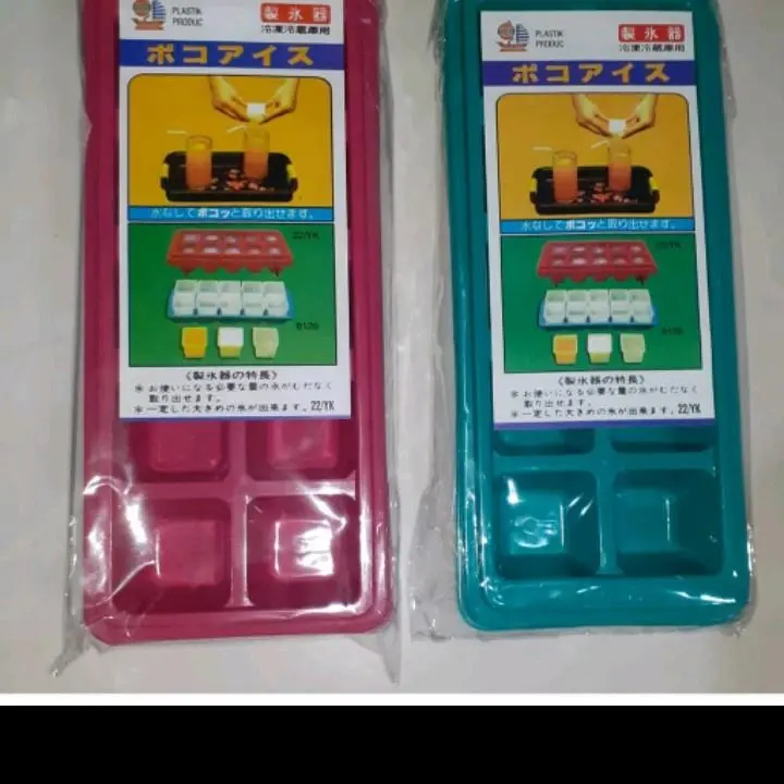 cetakan es batu kotak isi 10 lubang warna Yutaka