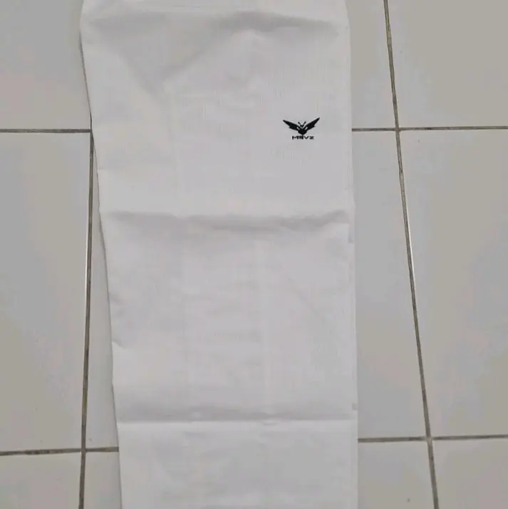 dobok taekwondo kerah hitam bahan 3 stripes polyester campur katun 3