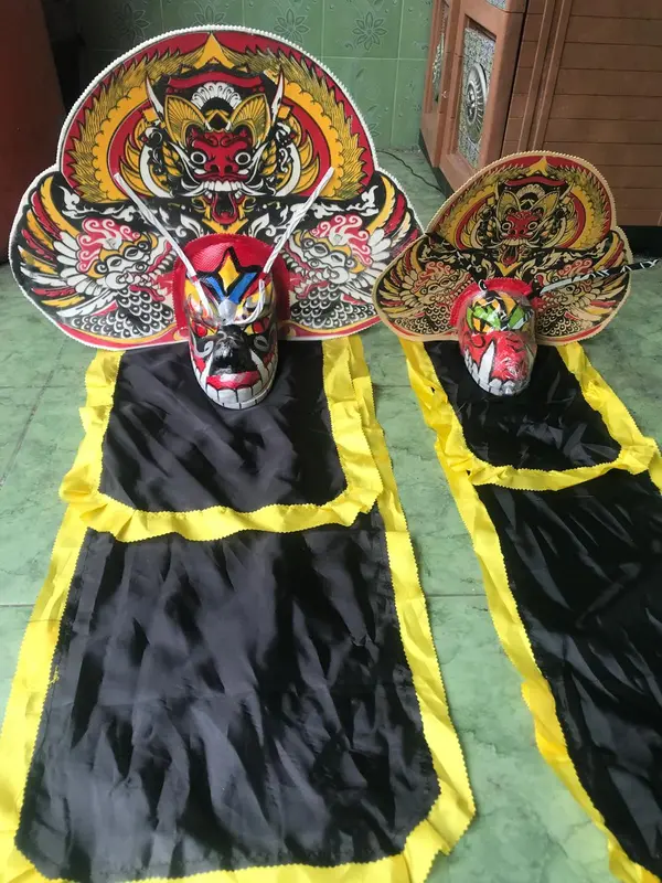 Barongan jumbo devil Leak bali , caplok kayu kemul panjang , mainan tk sd barongan kuda lumping , jaranan , kuda lumping. 2