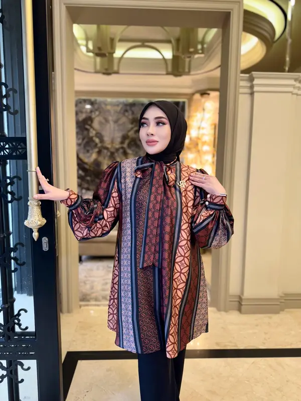 SHELLA SAUKIA ONE SET PREMIUM SS 35 1