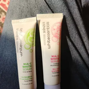 Shinzui WHITEssentials Double Brightening Facial Wash Snow Mushroom mini 20 ml | Sabun Cuci Muka Mencerahkan dengan Niacinamide