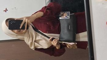 Product Review of Sophie Martin Tas Selempang Wanita Orlana Bag from 🐈**⬛ 1