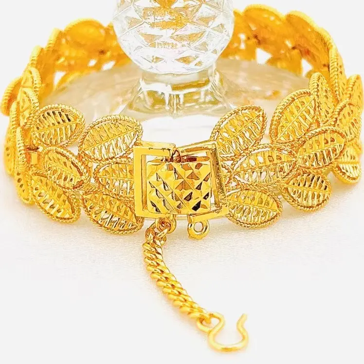 Fortune Leaf Bracelet, Adjustable, Luxurious and Exquisite, Suitable for Daily Wear, Preferred Jewelry for Lovers and Friends, Non fading Titanium Steel Bracelet