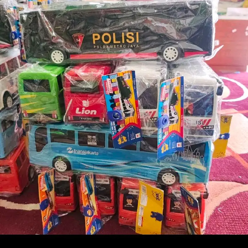 MAINAN BUS BASURI /BUS TRANSJAKARTA /BUS TELOLET Toy 4