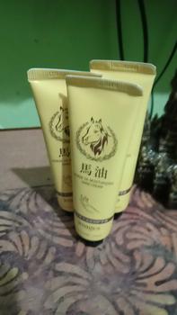 Product Review of PAKET 3 PCS Images Hand Cream horse Oil Krim Pelembab Tangan Kering from e**8 1