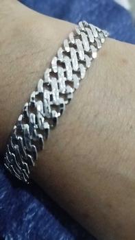 Product Review of Benika Accesories - Gelang Tangan Rantai Wanita Xuping Jewellry Lipan Dove 1.2cm 1.5cm - Korean Style Anti Karat Aesthetic - Aksesories Fashion Trendi 2023 - Titanium Simple Elegand Mewah - Bracelets Kulit Perhiasan Permata from N**a 0