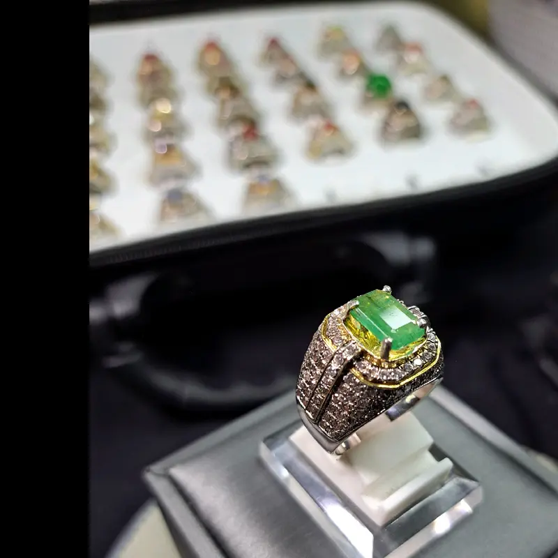 Natural Emerald Beryl                                            Zamrud Colombia 1.9 cts                                            Ring Perak 925 Model Tabur 5