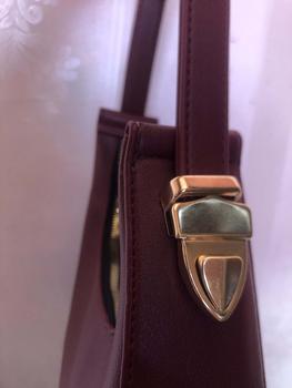 Product Review of ALINSKA SHOULDERBAG Kulit PU Tas Bahu Wanita Selempang Slingbag Cewek from G**i 1