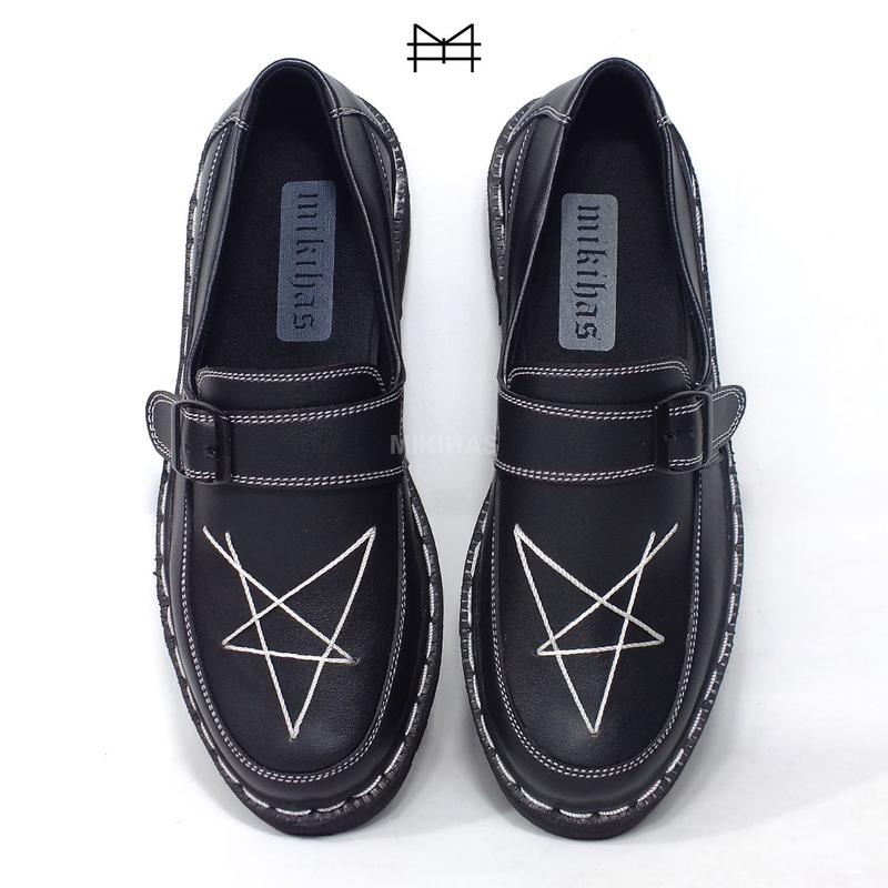 Mikihas R4 - Sepatu Loafers Pria Slip-On Dockmart Bintang Kulit Hitam Sol Karet Flat Shoes Sneakers Kasual penny loafers loafers  style outfit 5