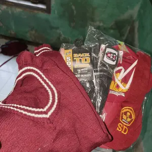 PAKET HEMAT TOPI DASI SABUK KAOS KAKI SD MURAH/EKONOMIS/LENGKAP