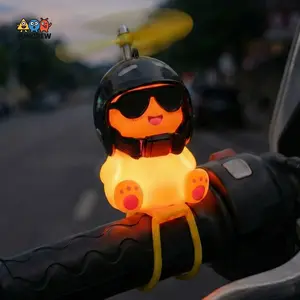 [FUNCREW] Hiasan Motor Nailong Helm Baling-Baling Nyala – Dekorasi Stang Motor & Mobil | Boneka Karakter Gemoy Viral Pajangan Estetik