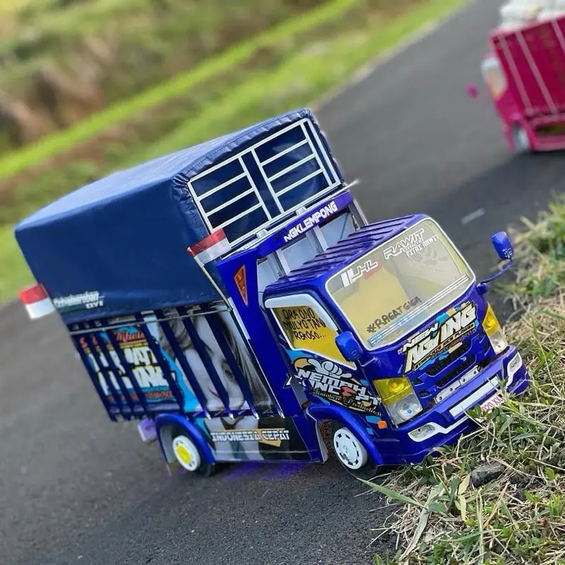 mainan anak edukasi miniatur truk oleng full variasi lampu dan free terpal termurah Roda 0