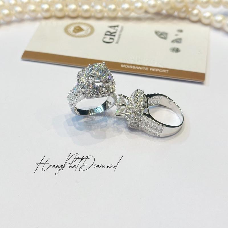    Hoàng Phát M.o.i.s.s.a.n.i.t.e   Trang Sức Nhẫn Bạc Ý 925 Vip Vuông To Nữ Hoàng Chủ Moi 8li1 Cao Cấp Xi Kim  NM99  