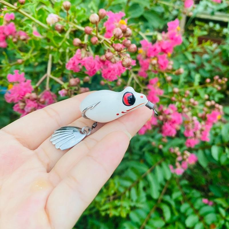 Nhái hơi Ngọc Trinh mắt đỏ NVĐ lưỡi độ thủ công CHÌ ĐÚC 3.8cm lure Fishing - Bắt Cá Đi Câu