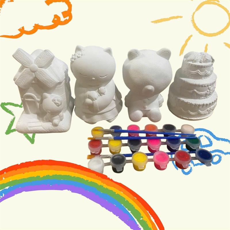 Combo 4 con tượng tô màu kích thước 15cm. Tặng kèm 3 dây màu + 3 cây cọ mẫu hình ngẫu nhiên không trùng lập. Cho bé thoã sức sáng tạo.