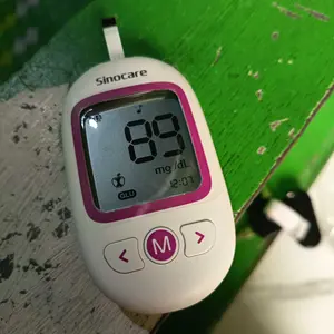 TaffOmicron Pengukur Tekanan Tensimeter Digital with Voice - Alat Test Digital Pengukur Tekanan Digital Bergaransi