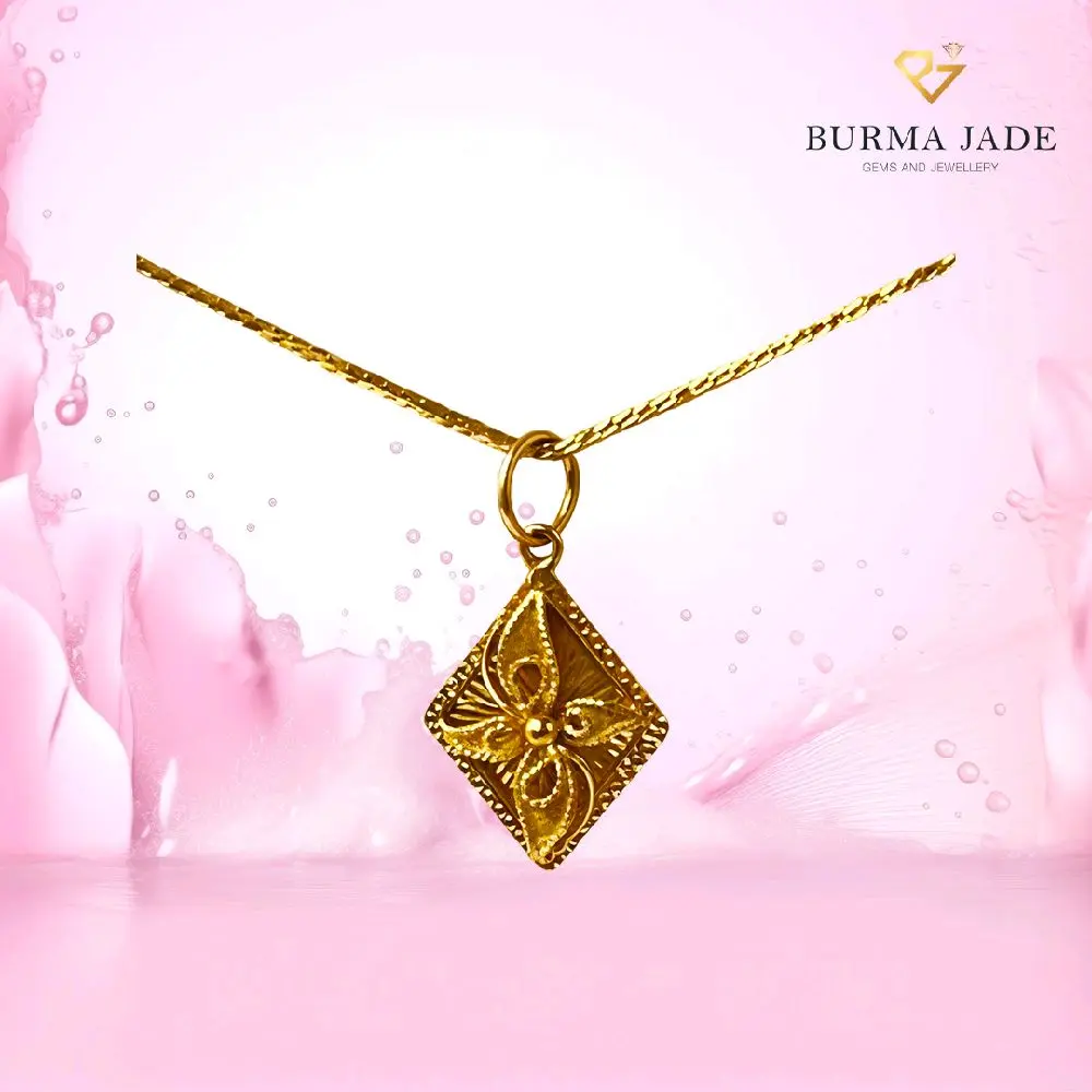 22K Yellow Gold Pendant - Timeless and Elegant