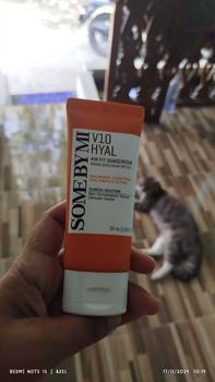 Product Review of SOME BY MI V10 HYAL AIR FIT SUNSCREEN [50ml] from b**e E** 1