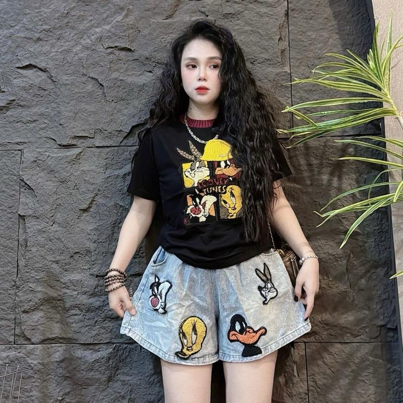 Set bộ jean đùi hoạt hình thêu long đính đá áo siêu cấp cotton tay ngắn cổ tròn quần lưng thun bản to co giản nữ 2