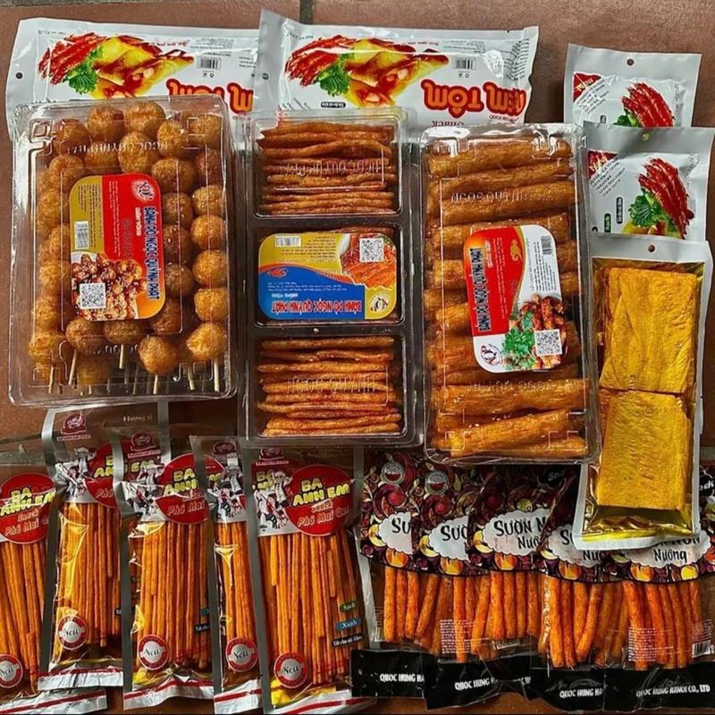 Combo 6:1 hộp bò quẩy thanh,1 hộp bò 3 ngăn,1 hộp bò xiên vừng,5 gói nem tôm,5 gói phô mai que,5 gói sườn non nướng Snack Food Cake Candy Bánh Quy combo  bánh  ăn  vặt