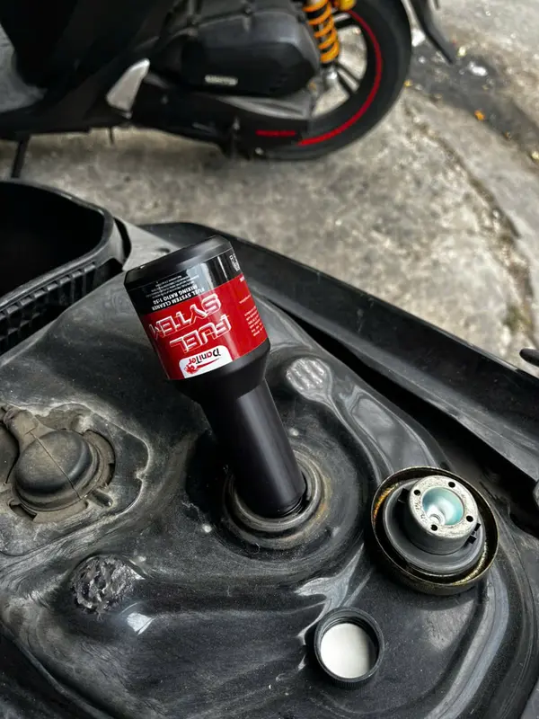 Dung dịch Vệ sinh kim phun, buồng đốt Daniter Fuel Sytem 75ml  làm sạch hệ thống nhiên liệu động cơ xe máy 2