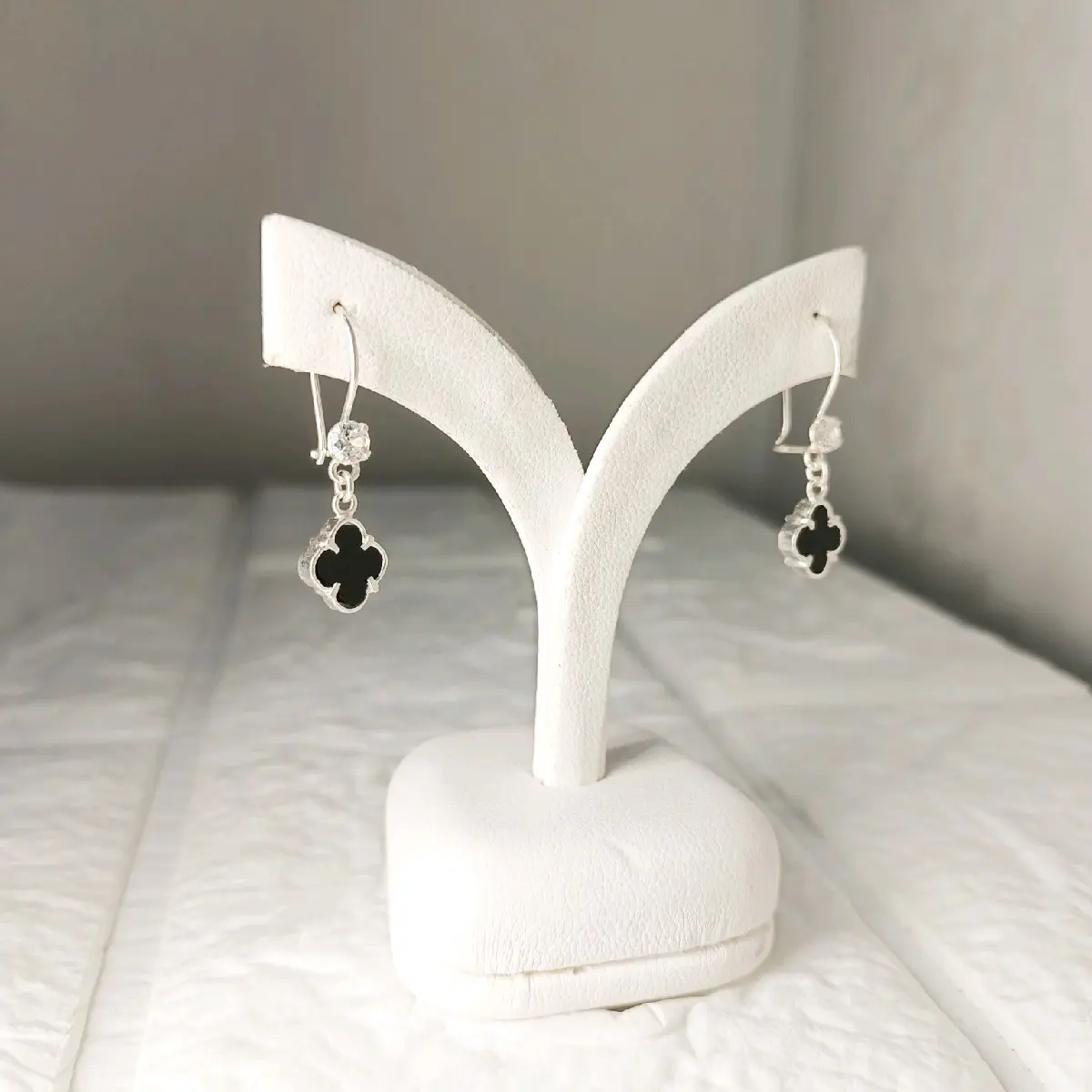 Anting Perak 925 Model Clover Hitam Zc