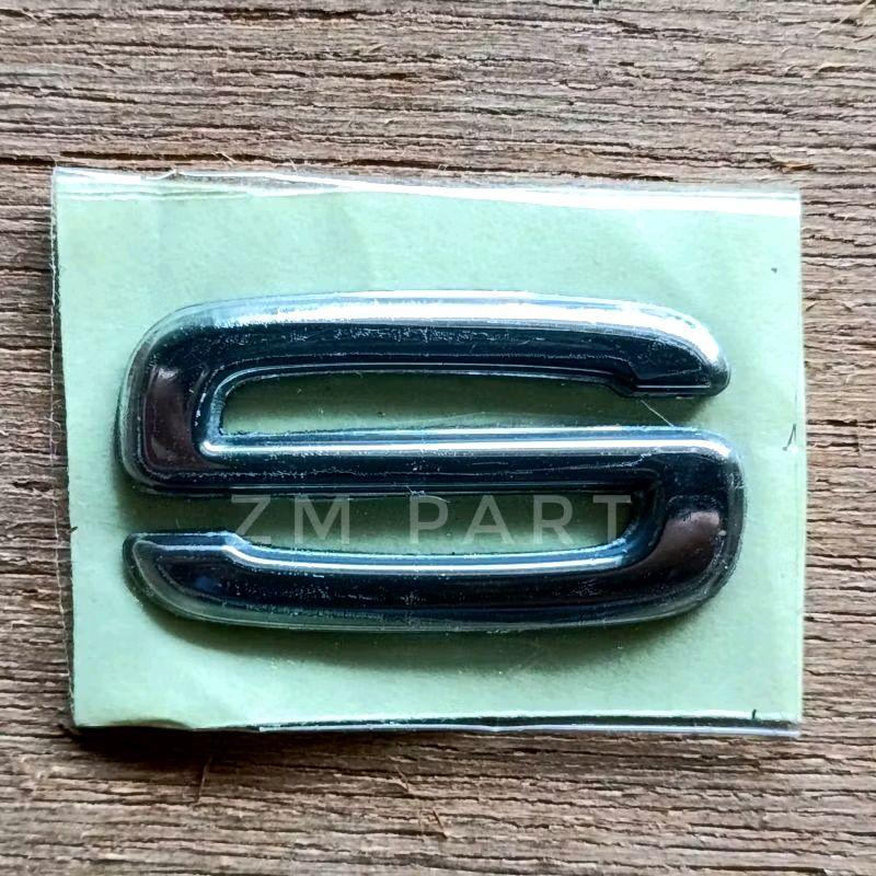 Emblem Logo Huruf New SCOOPY 2021 - 2023 2024 Warna Silver Timbul 3D original 3