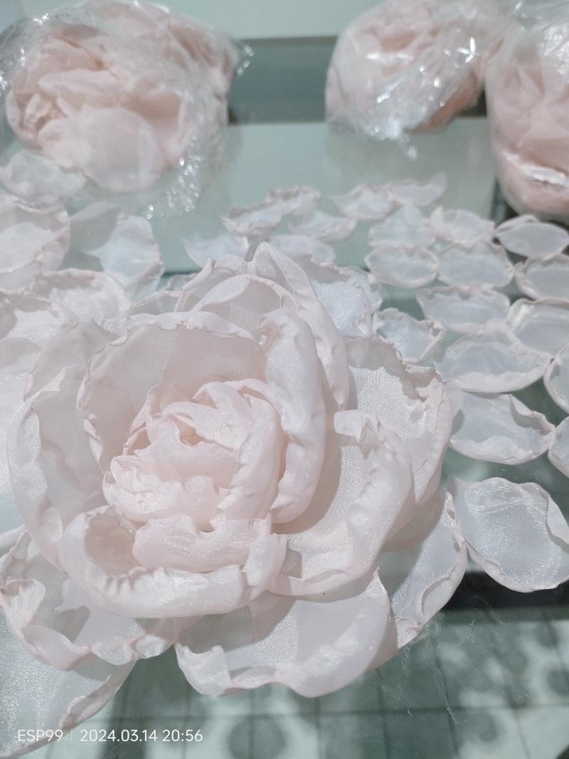 Product Introduction of Corsage Flower Pink peony 1