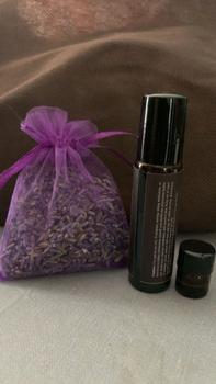 Product Review of Immunity Boost Essential Oil Blend (10ml Roller Bottle) for Boosting Your Immune System and Soothing Sore Throats - Natural Defense Companion from y**e 0