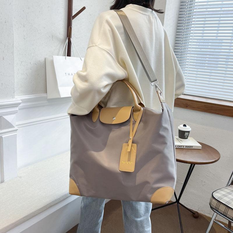 Product Introduction of 2023 Large Capacity Women's Travel Bag Waterproof Sports Gym Bag Outdoor Shoulder Crossbody Bag Female Handbag Weekend Gym Bag 10