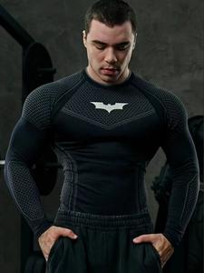 Camiseta deportiva para hombre Batman de manga larga, alta elasticidad y secado rápido; ajuste ceñido ideal para fitness y correr; esencial para planchar; estilo deportivo con estampado integral.