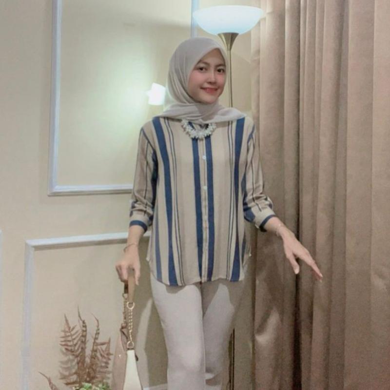 Kemeja Wanita Rayon Moltif Oversize / Daily Top Salur Lengan 7/8 Terbaru 3