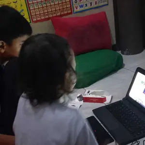 [Pre-Owned] Laptop Dell P22T RAM 4GB SSD 16GB Layar 11.6 Inch Windows 10 Intel Celeron  2955U Bekas