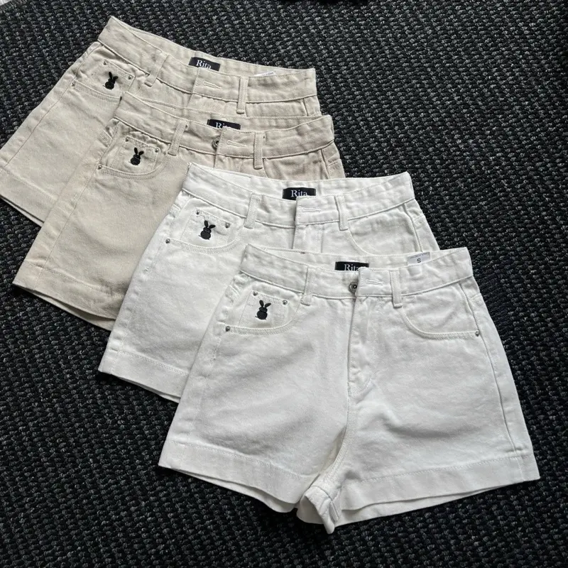 (RITA JEAN) Quần Bò Sooc Lưng Cao Thêu Thỏ Túi Kiểu Lưng Cạp Cao Vải QC Không Giãn From Chữ A Dài 37cm | BigBuy360 - bigbuy360.vn (RITA JEAN) Quần Bò Sooc Lưng Cao Thêu Thỏ Túi Kiểu Lưng Cạp Cao Vải QC Không Giãn From Chữ A Dài 37cm | BigBuy360 - bigbuy360.vn