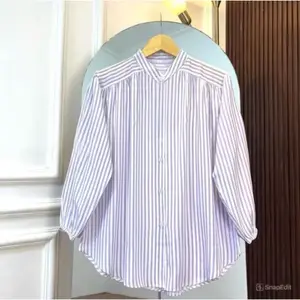 Khalisa AZURA Kemeja Salur Terbaru Wanita Korean Look Bahan Rayon Twil Halus Adem Nyaman Busui Friendly Full Kancing Depan Pergelangan Tangan Karet Size L & XL