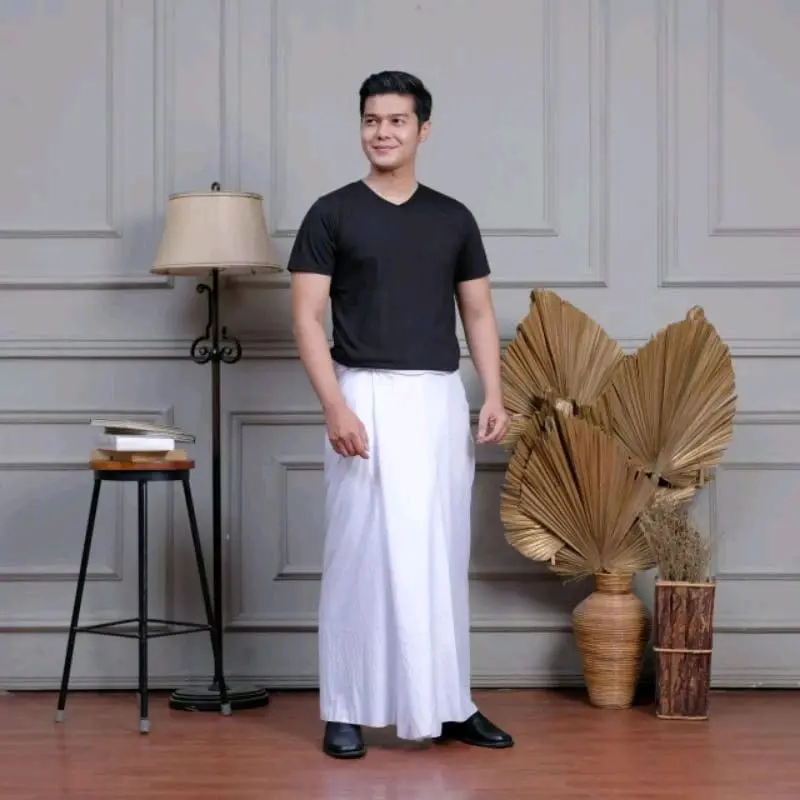 SARUNG PUTIH POLOS BAHAN RAYON SIZE ABG REMAJA Muslim Santri Wanita Nyaman Lembut 1