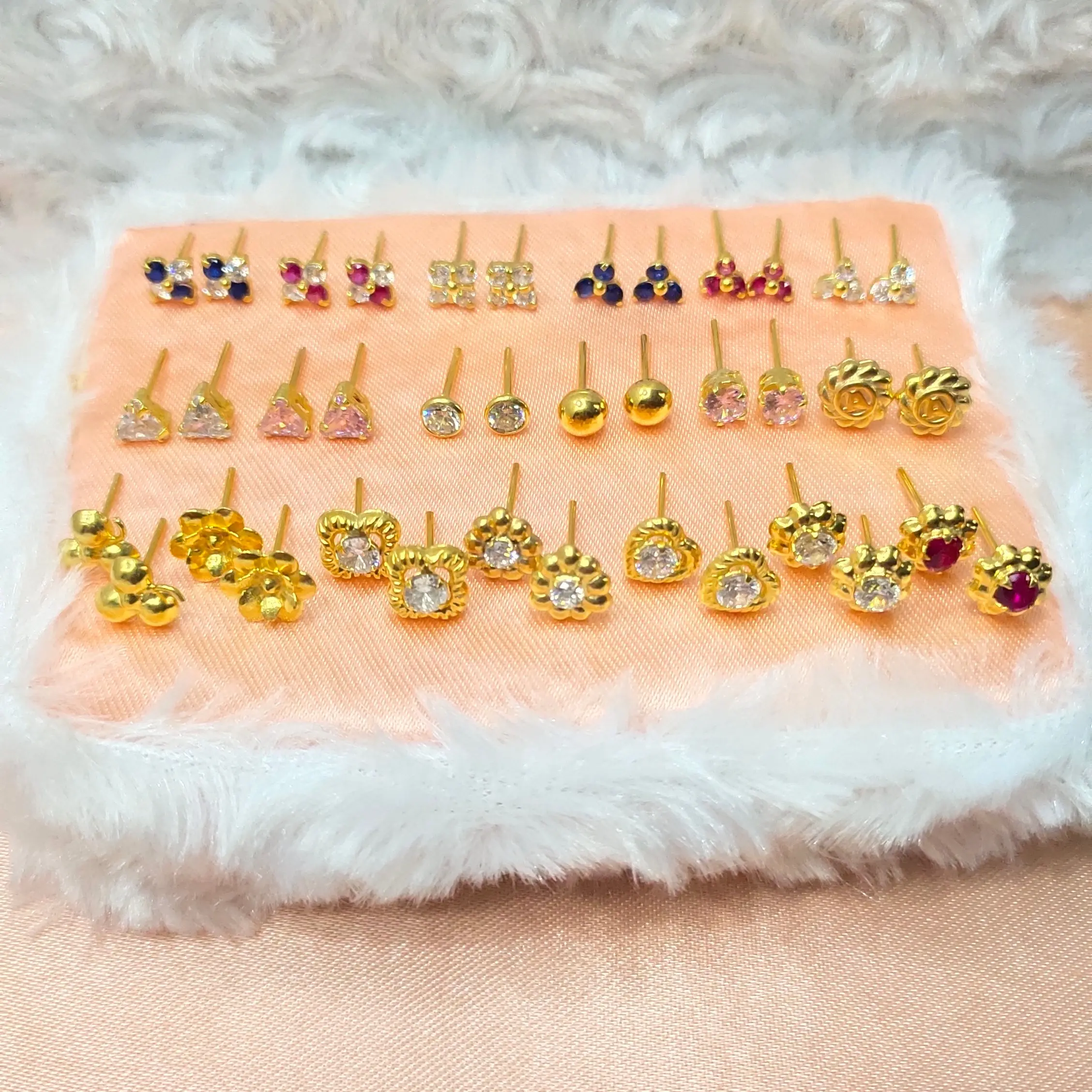 Anting Anting Giwang : 0,5g