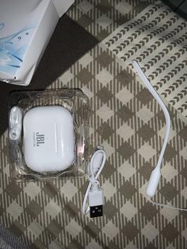 Product Review of JBL phantom 5th Earbud Nirkabel Sejati, Suara Kuat yang Dapat Disesuaikan, Waktu Putar 6 Jam, Pengisian Daya Cepat USB-Lightning, Tahan Air, Kontrol Tombol, Earbud Bluetooth, Perjalanan,Olahraga Earphone Headset from h**_ 0