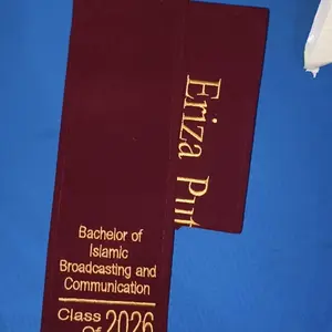 Selempang Wisuda Leher Premium 2 Lapis Beludru Bordir Komputer Syal Elegan Custom Nama Logo Kado Wisuda Bandung Jakarta Selendang